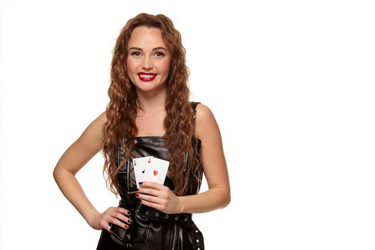Ilustrasi meja poker dengan kartu dan chip di kasino digital
